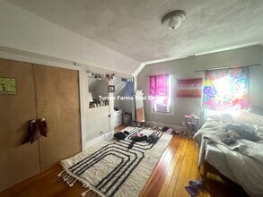 14 Dow St, Unit 2 in Somerville, MA - Building Photo - Building Photo