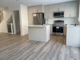 905-172 172 St SW in Edmonton, AB - Building Photo