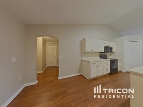 1829 Western Hills Ln in Mascotte, FL - Building Photo - Building Photo