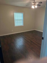 104 Maple St in Irvington, KY - Building Photo - Building Photo