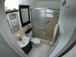 6101 Rodman St in Hollywood, FL - Building Photo - Building Photo
