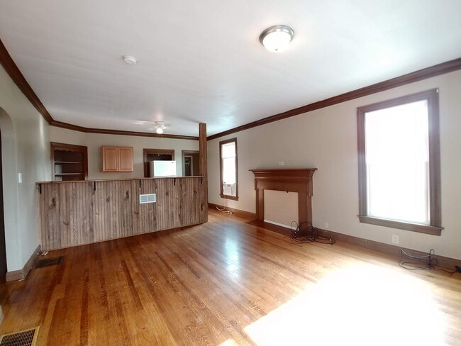 311 E 10th St in Bloomington, IN - Building Photo - Building Photo