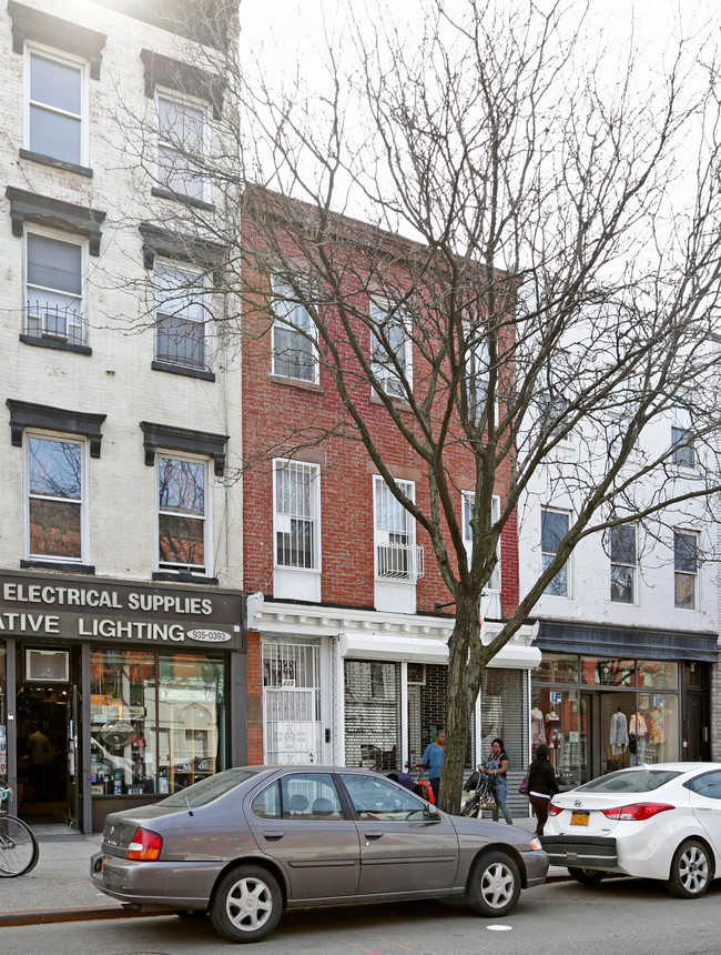 225 Court St in Brooklyn, NY - Building Photo - Primary Photo