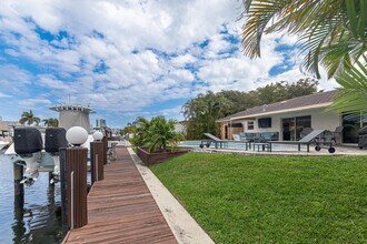 2281 SE 11th St in Pompano Beach, FL - Building Photo - Building Photo