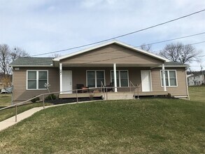 239 W Beaver St in Bellefonte, PA - Building Photo - Building Photo