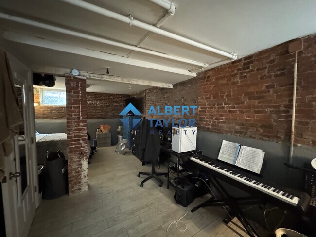 38 Cherry St, Unit 1 in Somerville, MA - Building Photo - Building Photo