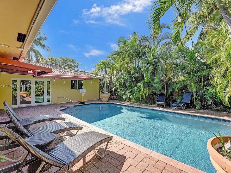 5701 NE 22nd Way in Fort Lauderdale, FL - Building Photo