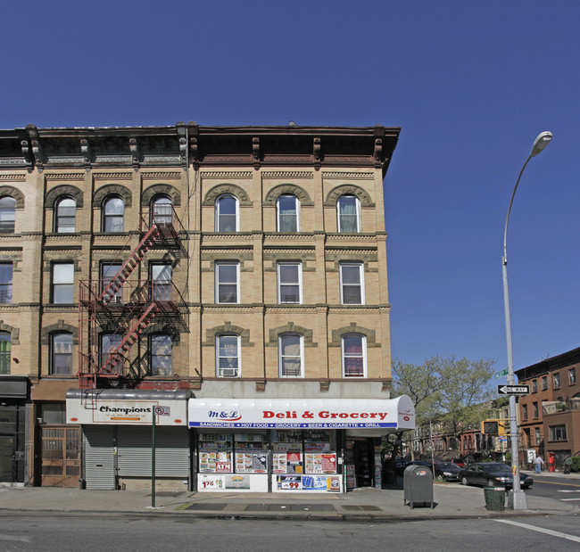 404 Marcus Garvey Blvd in Brooklyn, NY - Building Photo - Building Photo