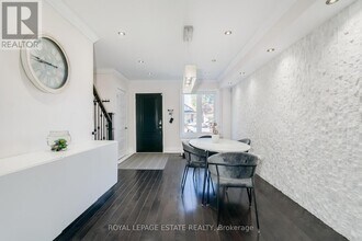 141 S Edgely Ave in Toronto, ON - Building Photo - Building Photo