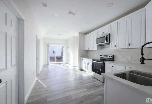 310 Ohio Dr in Bakersfield, CA - Building Photo - Building Photo