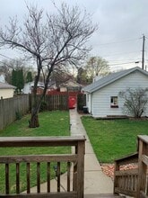 2204 42nd St in Rock Island, IL - Building Photo - Building Photo