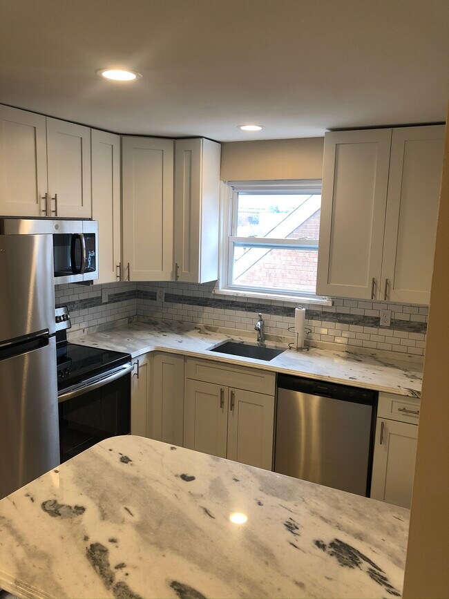 508 Donna Cir Rentals in Broomall, PA