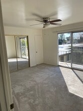 La Barcelona in Ventura, CA - Foto de edificio - Building Photo