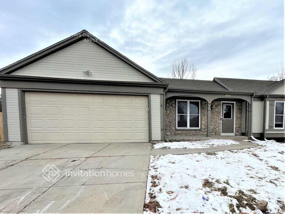 5957 S Odessa Cir in Centennial, CO - Building Photo