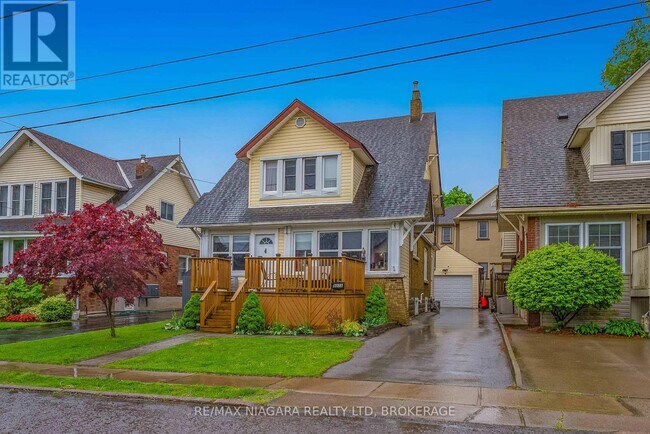 5078 Armoury St in Niagara Falls, ON - Building Photo - Building Photo