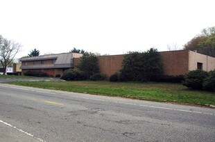 Ryan's Run Apartments in Maple Shade, NJ - Building Photo