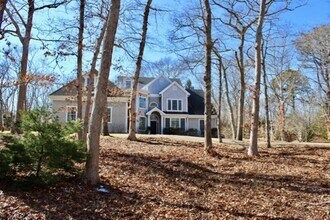 76 Lamberts Cove Rd in Tisbury, MA - Building Photo - Building Photo