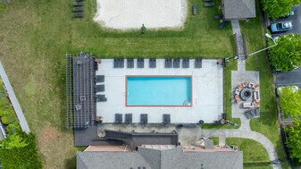 Mountaineer Village in Boone, NC - Building Photo