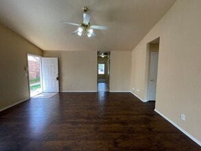 1913 Leeds Ln in Norman, OK - Building Photo - Building Photo
