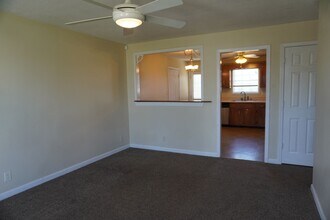 939 Van Buren Ave in Oak Grove, KY - Building Photo - Building Photo