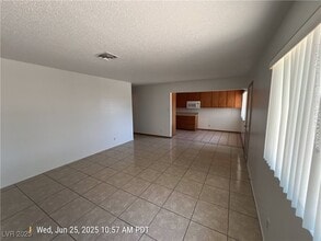 5309 Longridge Ave in Las Vegas, NV - Building Photo - Building Photo