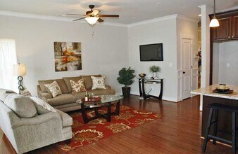 241 Floridays Way in Virginia Beach, VA - Foto de edificio - Building Photo