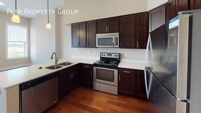 965 E McMillan St in Cincinnati, OH - Building Photo - Building Photo