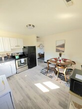 361 Cherry St in Norfolk, VA - Foto de edificio - Building Photo