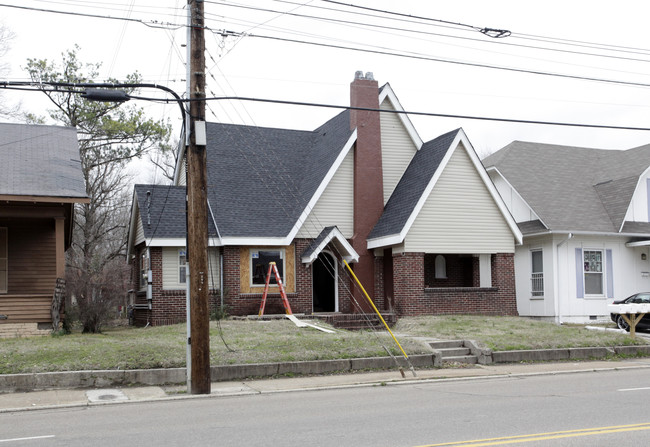 261 Airways Blvd in Jackson, TN - Building Photo - Building Photo