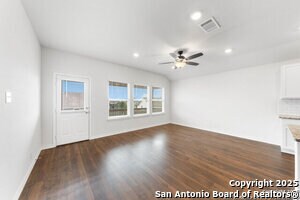 5604 Chase Falls in San Antonio, TX - Building Photo - Building Photo