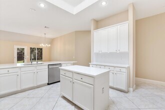 7200 Quimper Ln in Austin, TX - Building Photo - Building Photo