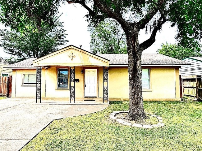 property at 3017 Fern St