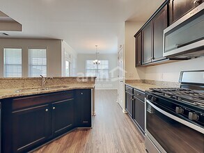 8042 Regency Elm Dr in North Charleston, SC - Building Photo - Building Photo