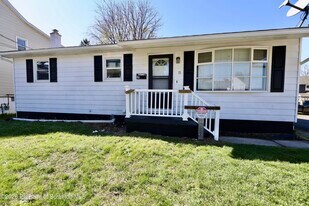 15 Frederick St in Wilkes-Barre, PA - Building Photo