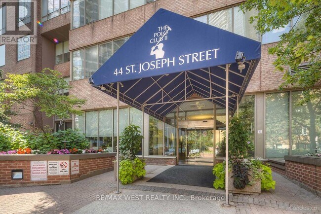 44-1544 St Joseph St