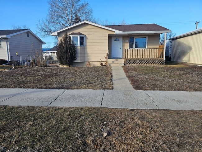 property at 909 Cale Ave