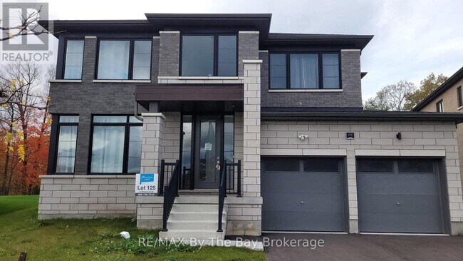 property at 172 Rosanne Cir