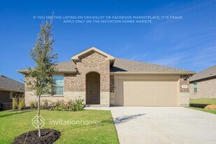 422 Lubbock Dr in Azle, TX - Building Photo