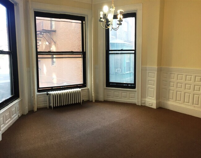 471 Commonwealth Ave, Unit 1R in Boston, MA - Building Photo - Building Photo