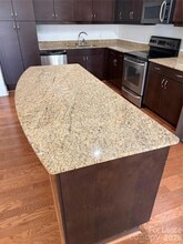 4620 Piedmont Row Dr, Unit 305 in Charlotte, NC - Foto de edificio - Building Photo