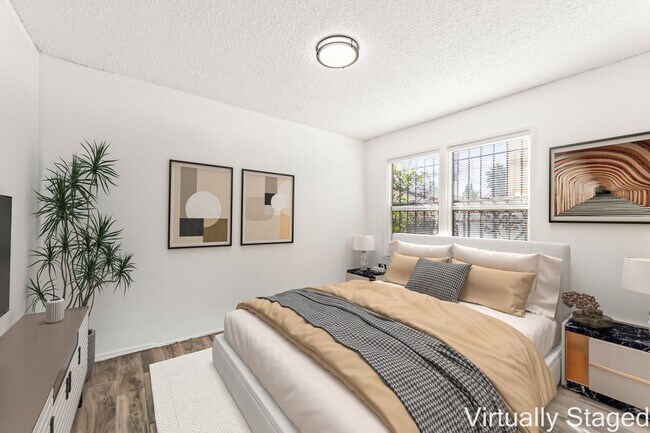 956 E Imperial Hwy in Los Angeles, CA - Building Photo - Building Photo