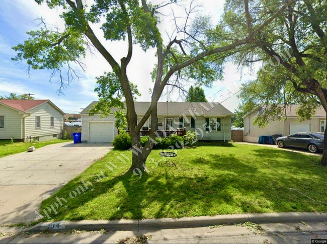 property at 304 S Chester Terrace