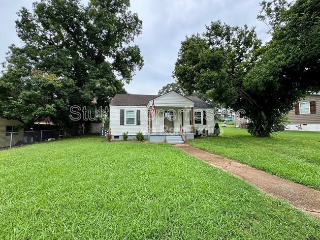 property at 1305 E 34th St