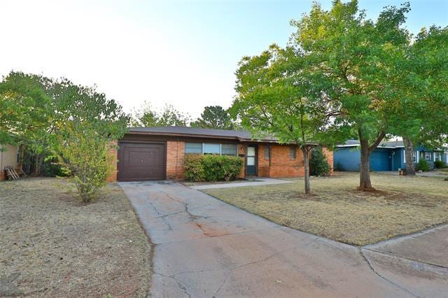 property at 1443 Beechwood Ln
