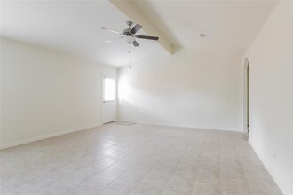 1111 Diamond Drape Dr in Arcola, TX - Building Photo - Building Photo