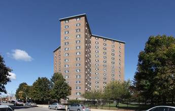 Lake Park Place in Chicago, IL - Building Photo - Building Photo