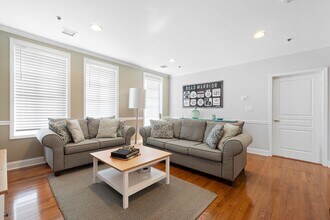 727 Monroe St in Hoboken, NJ - Building Photo - Building Photo