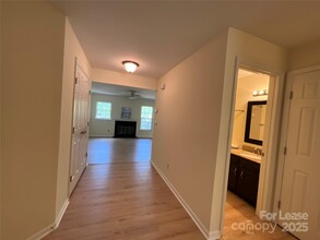 19839 Henderson Rd in Cornelius, NC - Building Photo - Building Photo