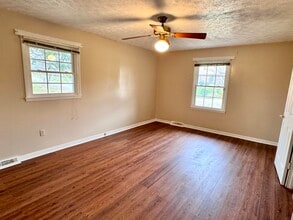 303 Robin Dr in Somerset, KY - Building Photo - Building Photo