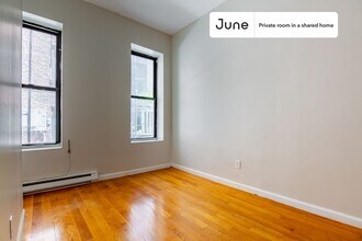 Private bedroom in 3 bed/1 bath Home in New York, NY - Building Photo - Building Photo